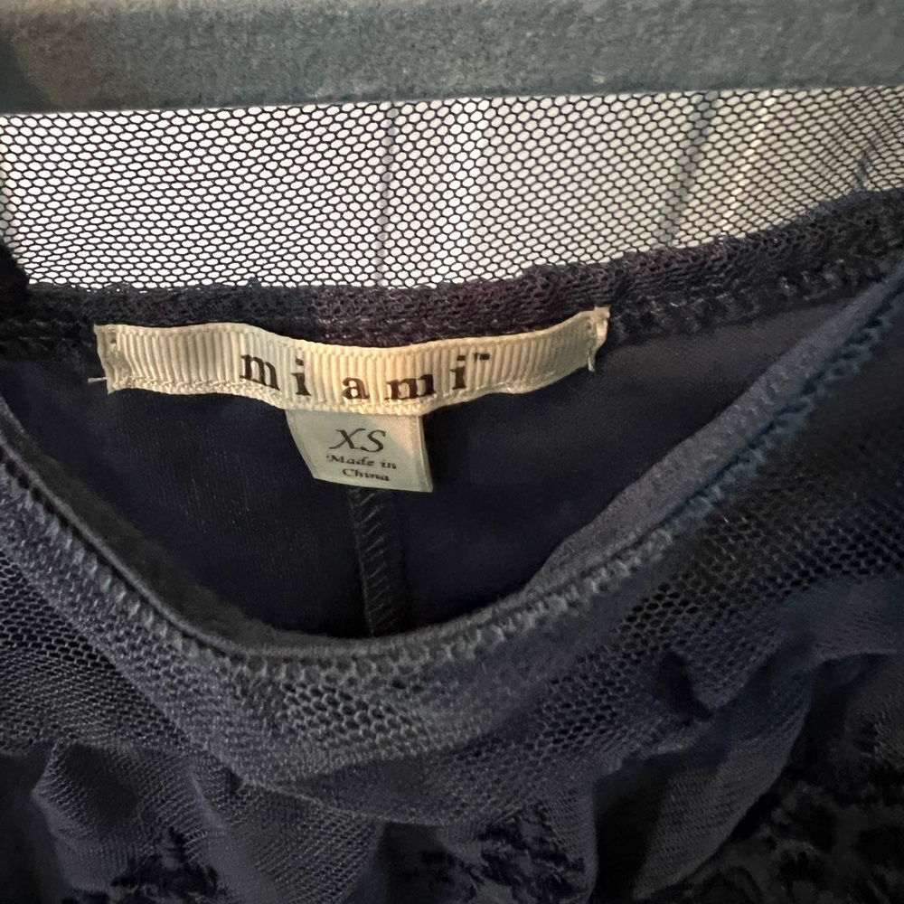 Navy Top - Picture 3 of 3